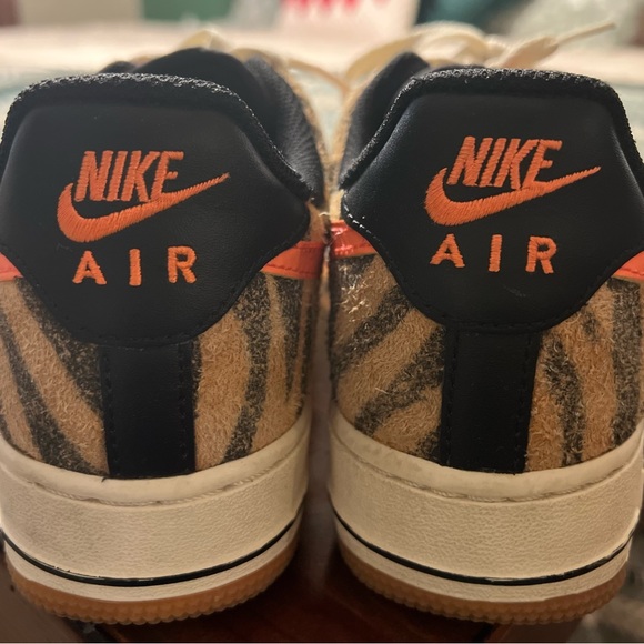 Nike Air Force 1 `07 PRM [DJ6192-100] - Picture 4 of 4